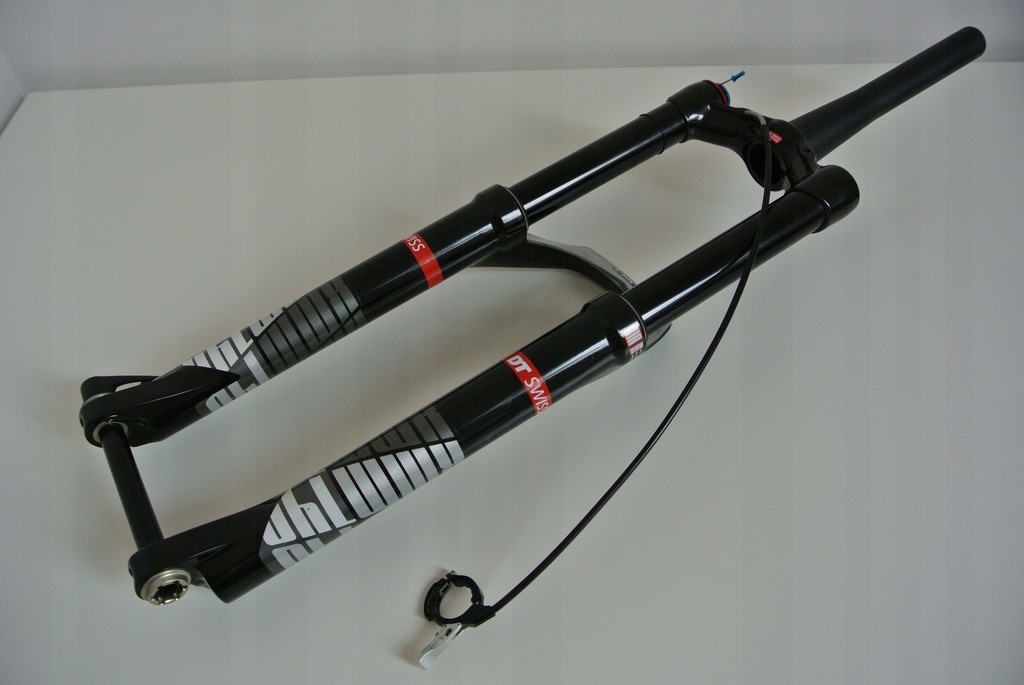 DT Swiss XMM ツインショット140mm 26 テーパー AMORTYZATOR DT SWISS XMM 140 TWIN SHOT 26"