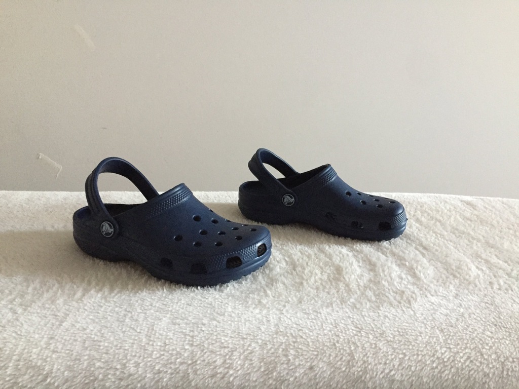 Crocs c 12 discount 13