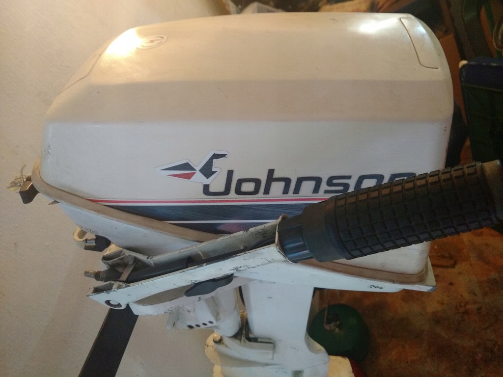 Silnik zaburtowy Johnson 5KM, bdb, po remoncie