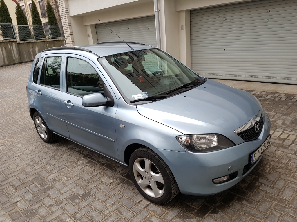 MAZDA 2 2004 1.6 benzyna  100KM