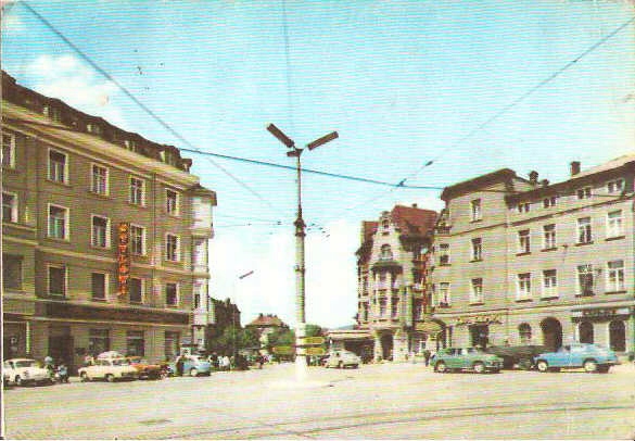 JELENIA GÓRA -- PLAC BIERUTA -- STARE AUTA -- 1970