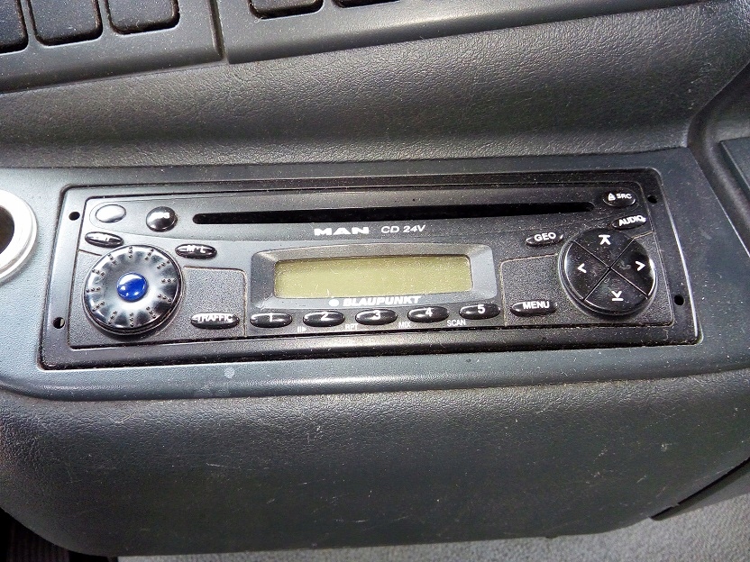 RADIO CD MAN 24V BLAUPUNKT 7455119792 oficjalne