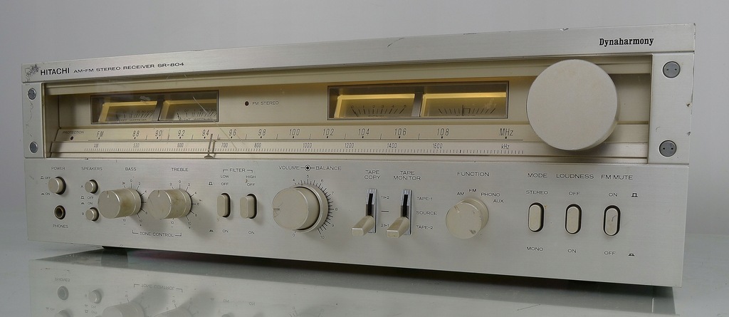 Hitachi SR-804 AM/FM Stereo Receiver (1978-80)