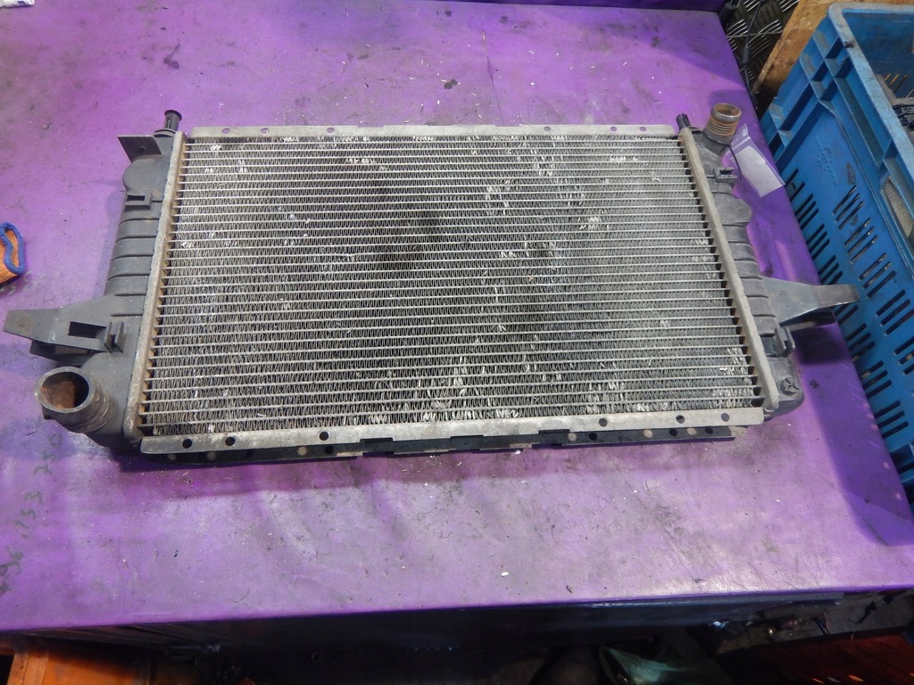 Ford Sierra MK1 82-87 2,0 DOHC Chłodnica wody