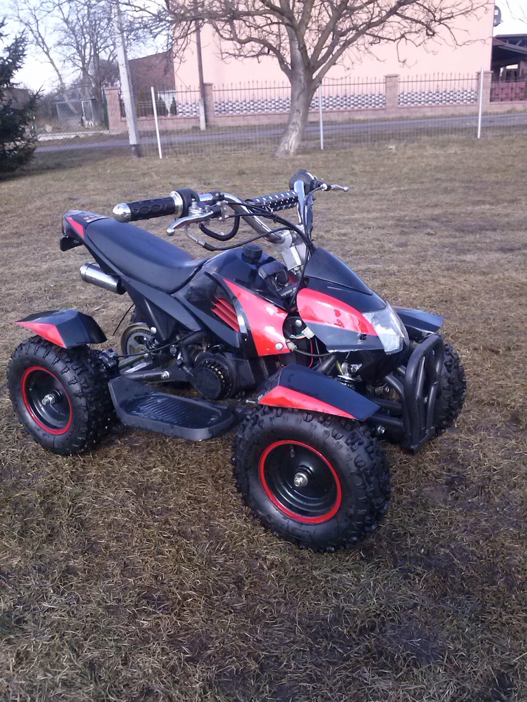 Quad dla dzieci 50ccm,przebieg 2 km, jak nowy