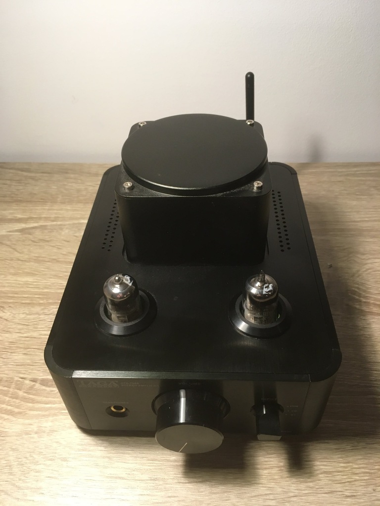 WZMACNIACZ LAMPOWY TAGA HARMONY HTA 700B v.2