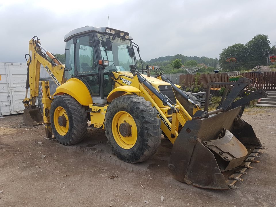 Komatsu B115 JCB CAT New Holland