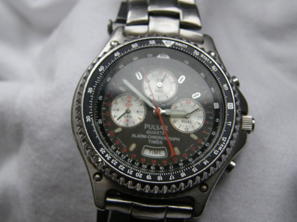 pulsar quartz alarm chronograph timer