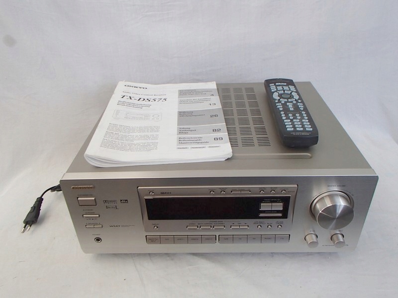 Amplituner ONKYO TX-DS575 z pilotem Moc 100W/Kanał