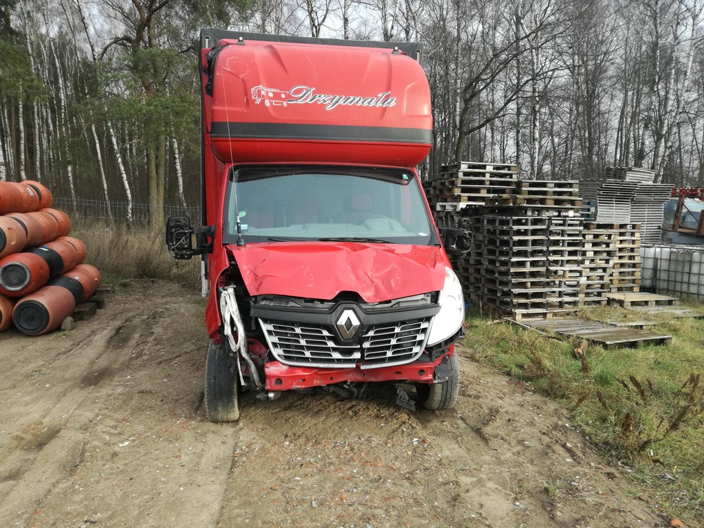 RENAULT MASTER USZKODZONY