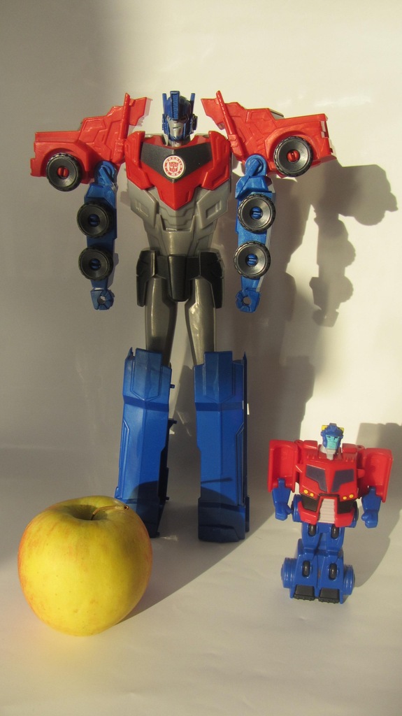 TRANSFORMERS OPTIMUS PRIME+DRUGI GRATIS+ LEGO 2017
