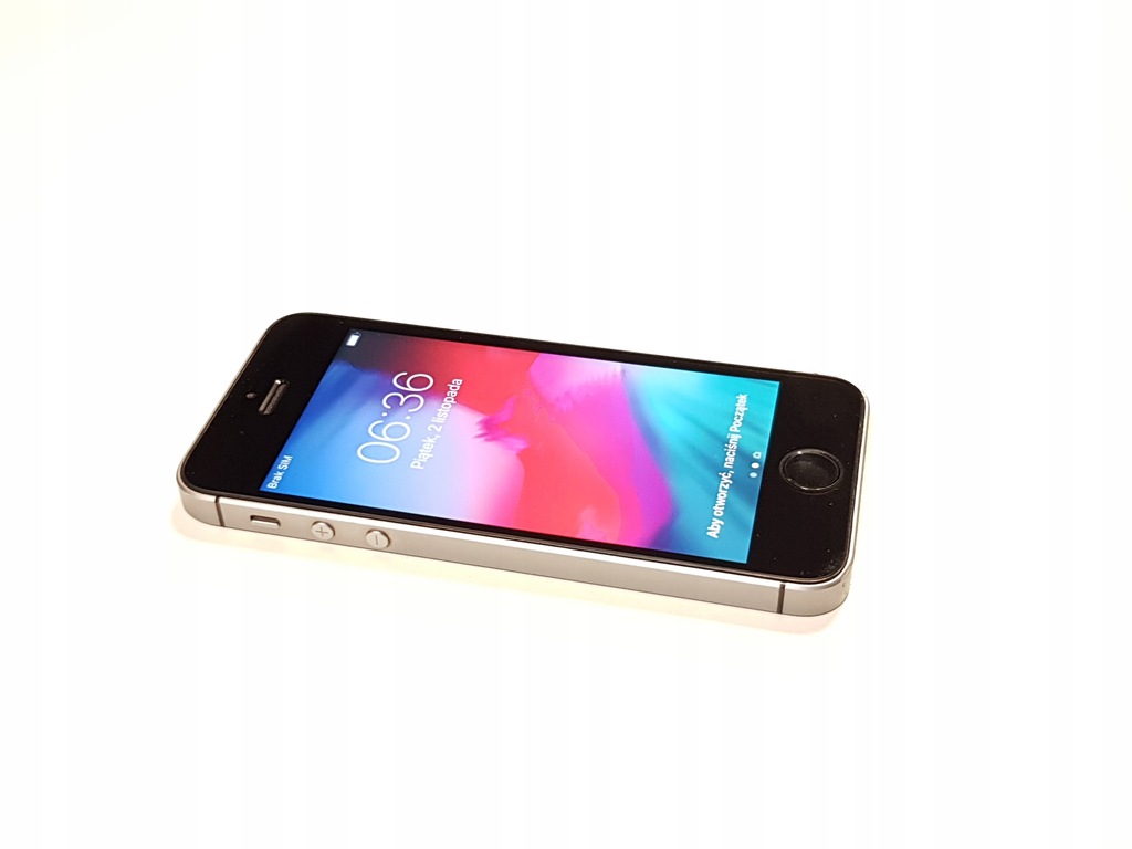 Apple iPhone SE A1723 SPACE GRAY 64GB! 2GB RAM