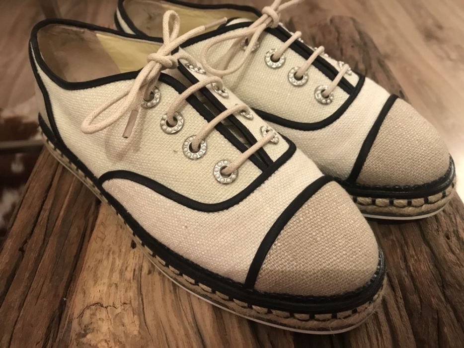 Chanel espadryle wiązane skóra pepe pinko liu twin