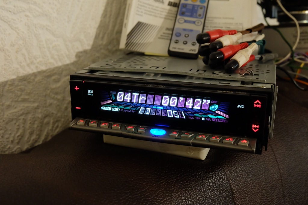 RADIO JVC KDLX30R CHAMELEON + PILOT 7179697352 oficjalne archiwum