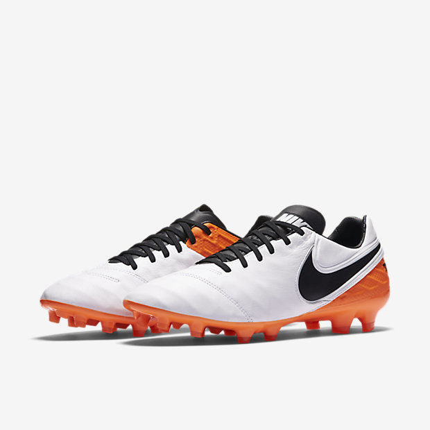 nike tiempo legacy 2