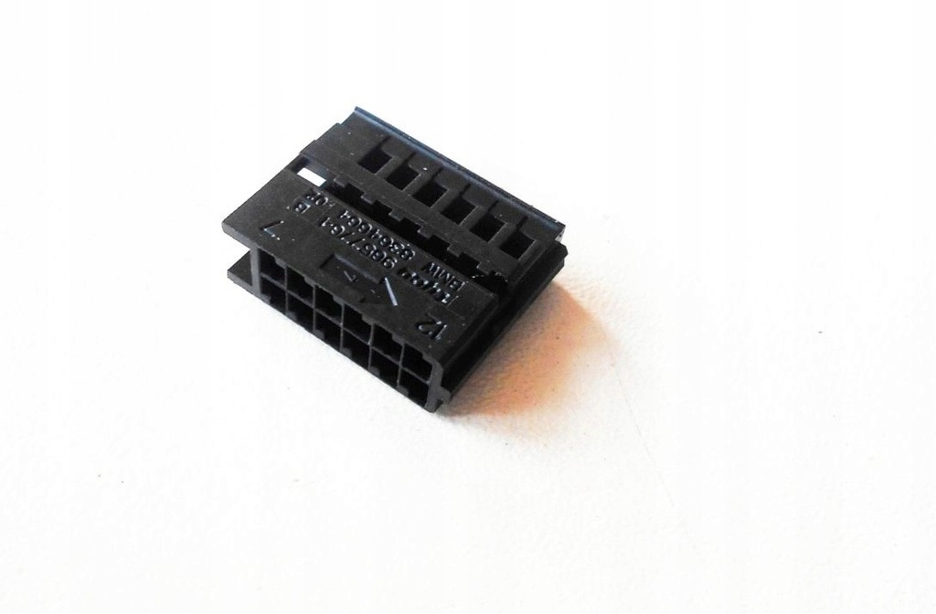 OBUDOWA GNIAZDA KOSTKA BMW E46 E70 E90 61138364664