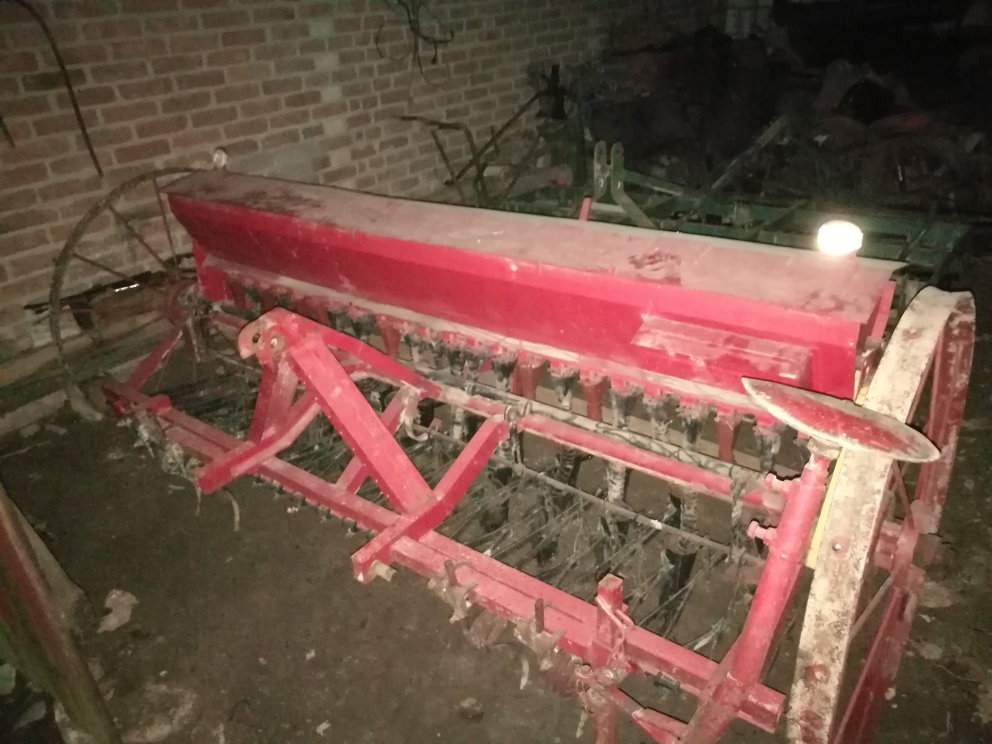 Siewnik do zboża robiony 2,5m 23 leje