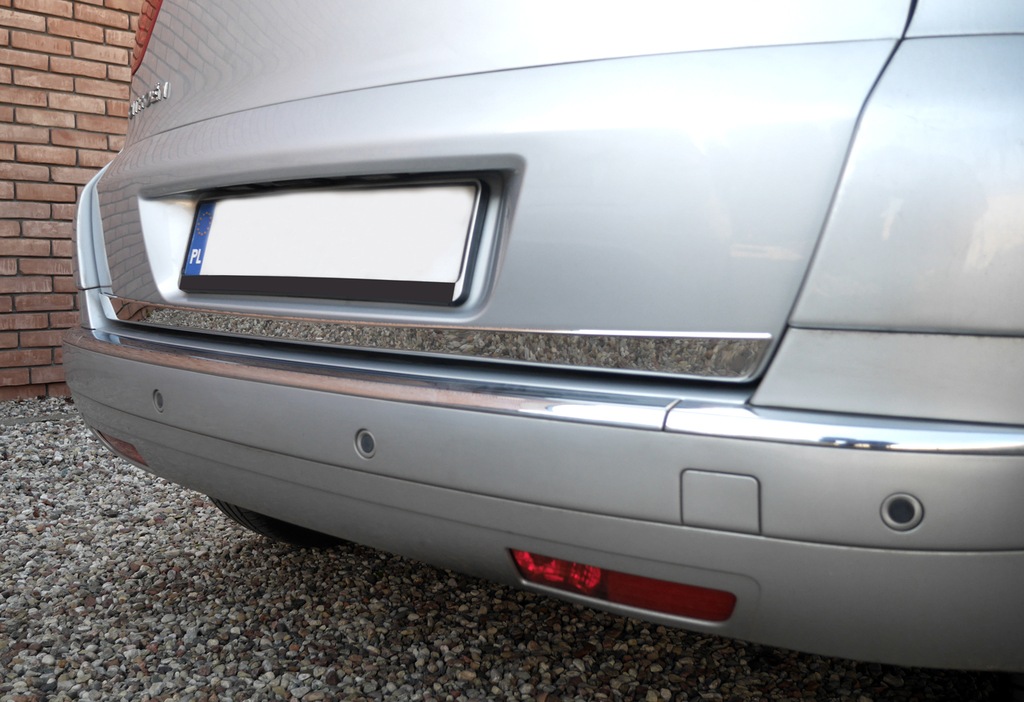 Listwa na krawędź tylnej klapy Toyota Avensis 3