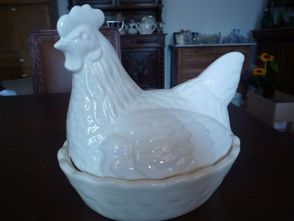 Stara porcelanowa kura/kwoka