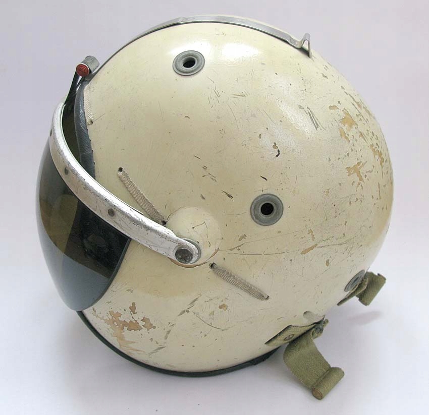 Hełm (kask) pilota śmigłowca THL-2
