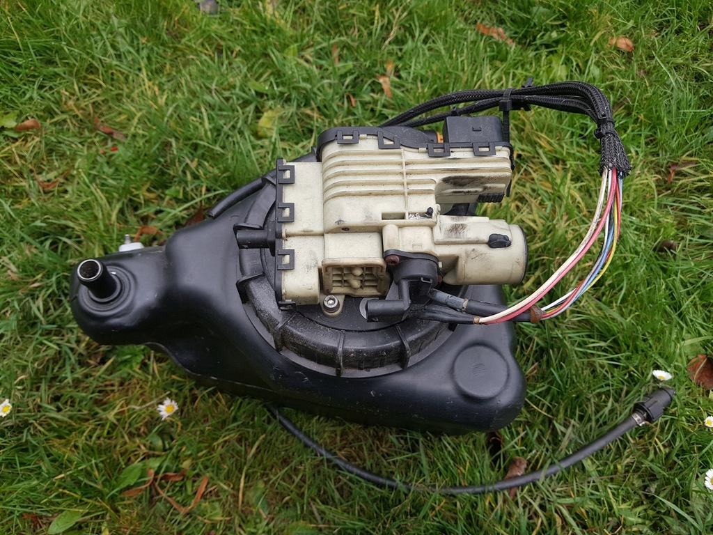 ZBIORNIK ADBLUE BMW X5 E70 X6 E71 7204923 7694383777 oficjalne