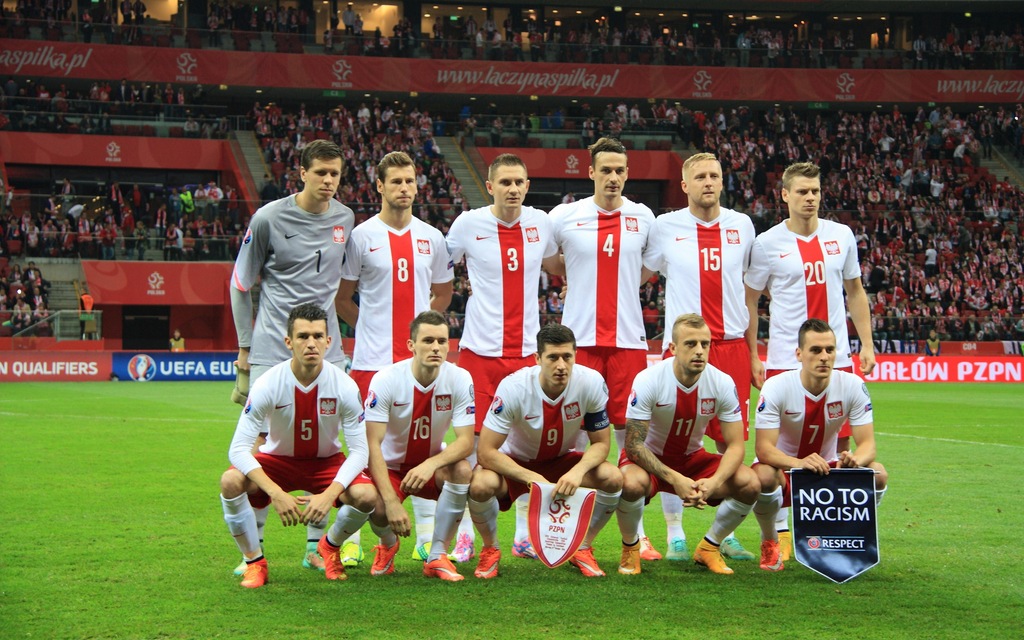 Reprezentacja Polski W Piłce Nożnej Mężczyzn FOTOTAPETA Piłka nożna Reprezentacja Polski 4x2,5m - 7280455341