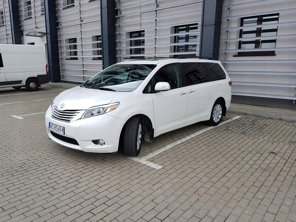Toyota Sienna Limited AWD