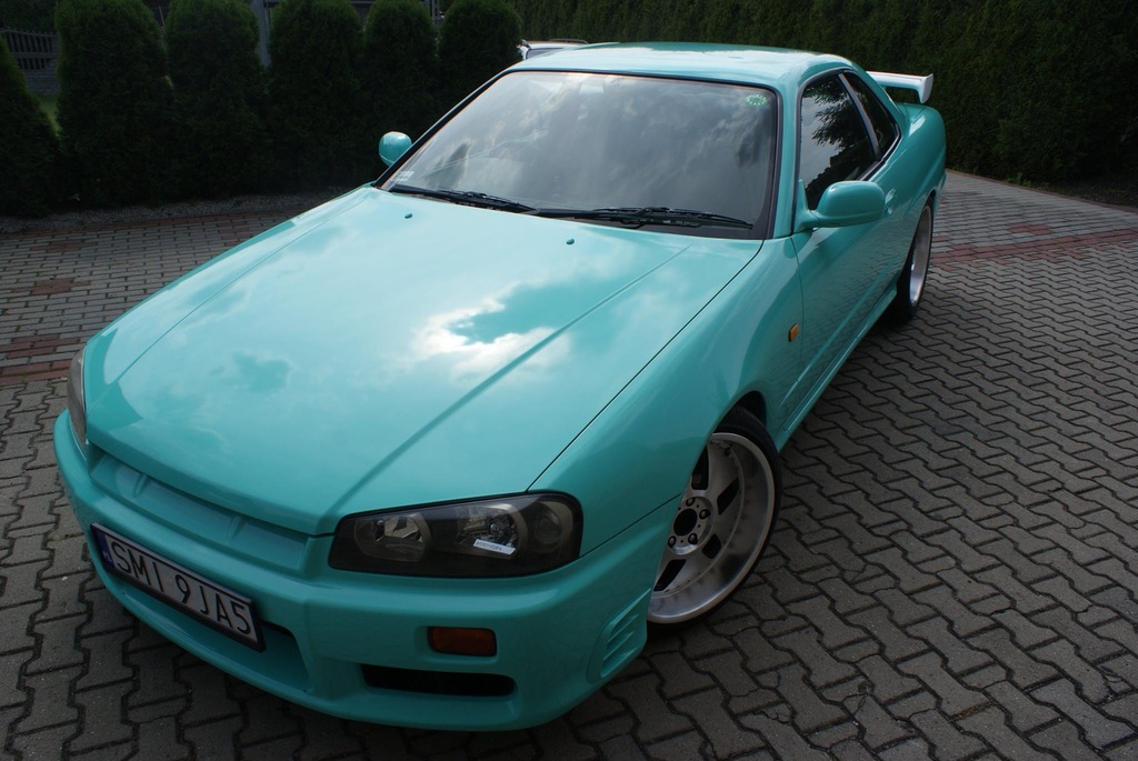 Nissan SKYLINE R34 GT GTR GTT