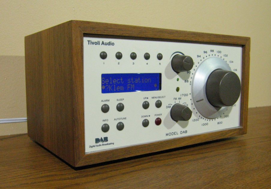 Tivoli Audio iPAL HENRY KLOSS ポータブルラジオ Tivoli Audio iPAL HENRY KLOSS ポータブルラジオ Tivoli Audio