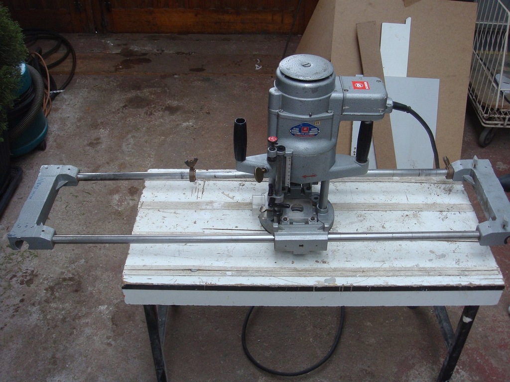 Scheer HM 40D - frezarka ciesielska, mocna