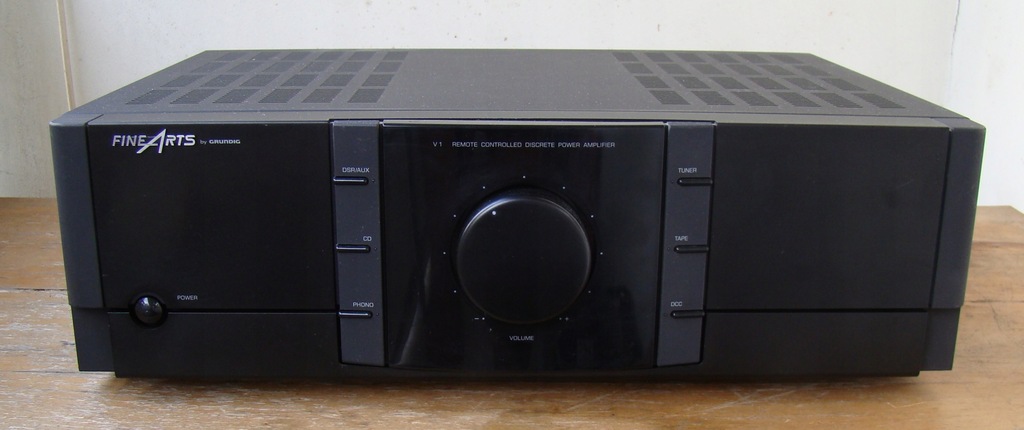Wzmacniacz Grundig V1 Fine Arts