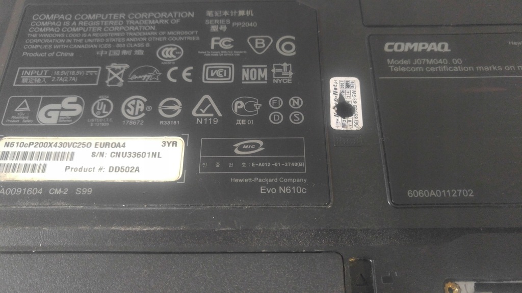 Laptop COMPAQ J07M040.00