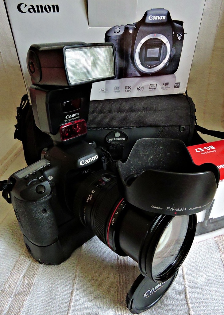 Canon 7D Mark I + 24-105 1:4 L + BG-E7 + 420EX