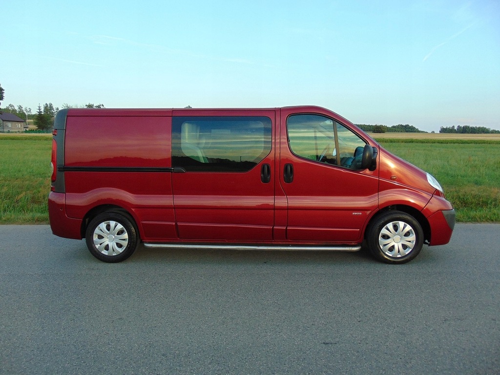 Opel vivaro long