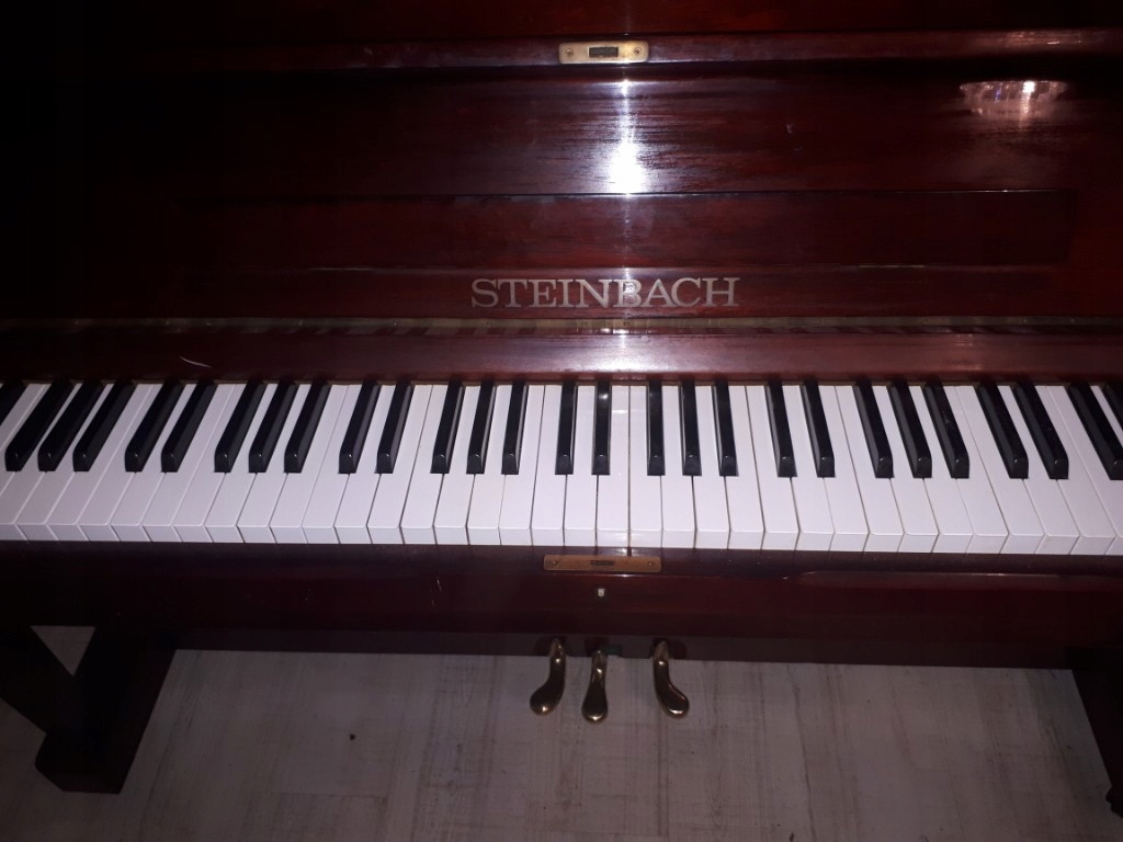 STEINBACH- japońskie pianino konc..125 cm. Mahoń