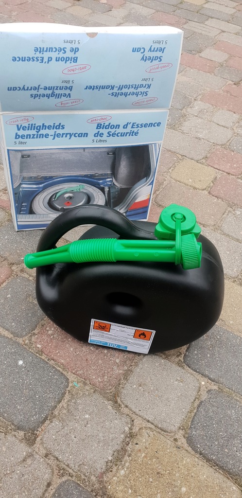 kanister karnister na paliwo 5l w koło zapasowe