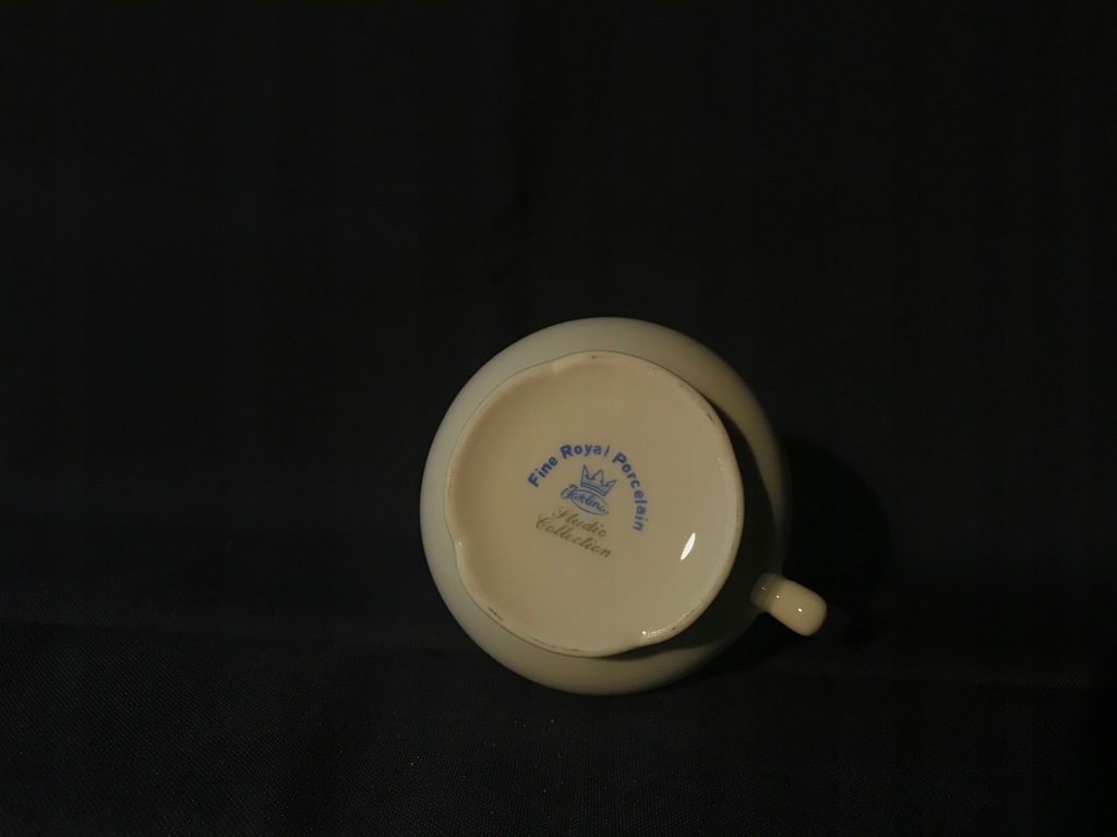 Dzbanuszek Fine Royal Porcelain Studio Collection. - 7660187117 - oficjalne  archiwum Allegro