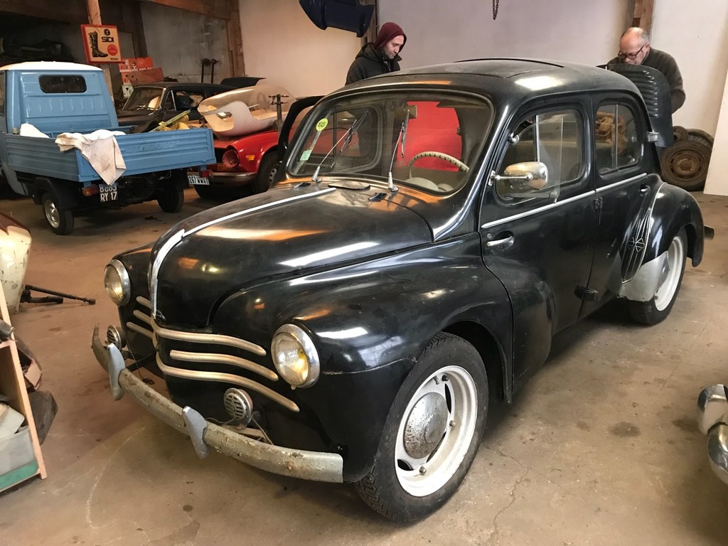 renault 4cv 1953 z dowodem, jeździ trąbi i hamuje