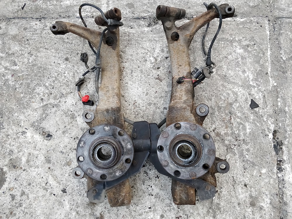 Audi S4 B5 zwrotnice przód swap szeroki rozstaw