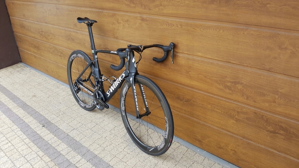 baby blue cruiser bike