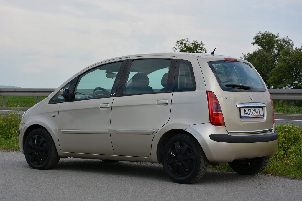 Lancia thesis sloop 07 image