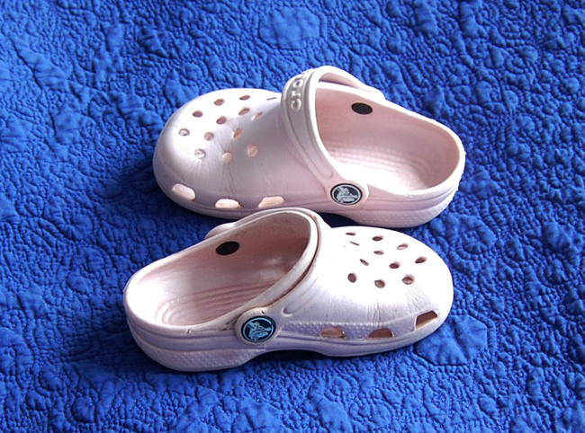 crocs 24