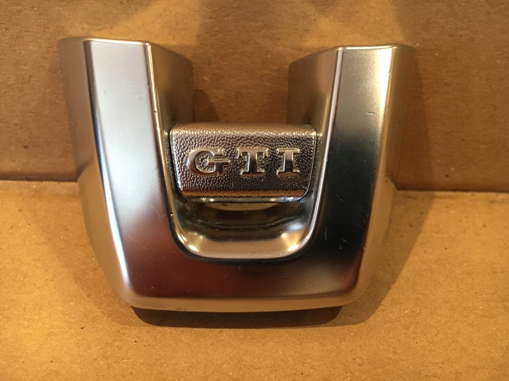 VW GOLF VI GTI, POLO GTI EMBLEMAT KIEROWNICY