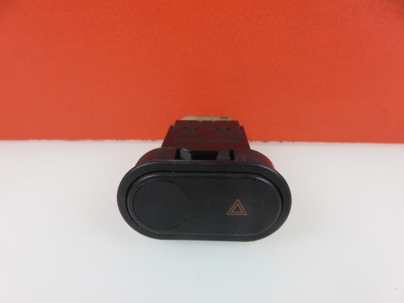 WŁĄCZNIK AWARYJNYCH DAEWOO ESPERO 96083257