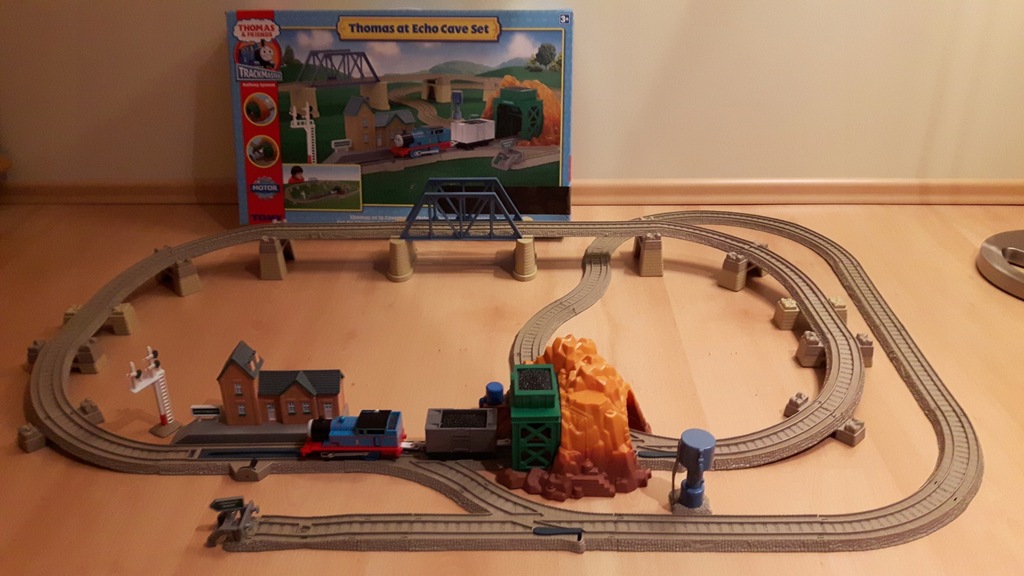 Thomas at echo cave 2025 set