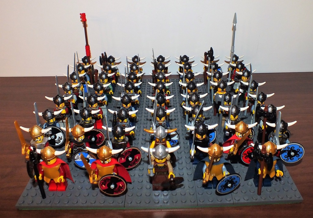 LEGO Vikings 7 zestawów 54 figurki 7019 7018 artn