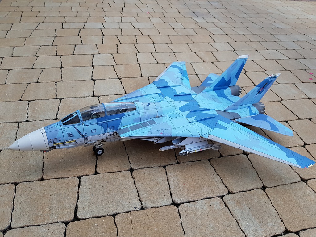 Gotowy sklejony F-14 Tomcat FlyModel Mały Modelarz