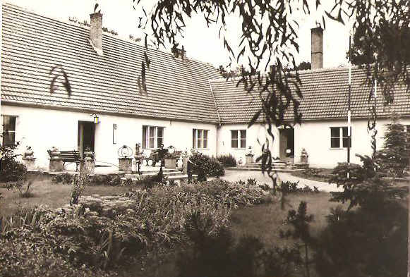 PTASZKOWO --- PGR --- SIEDZIBA KOMBINATU --- 1974