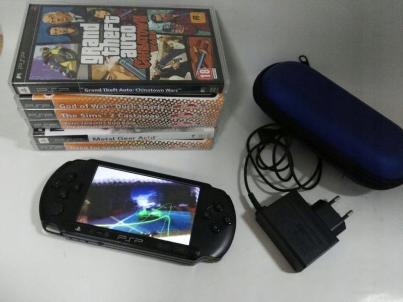 KONSOLA PSP + 6 GIER