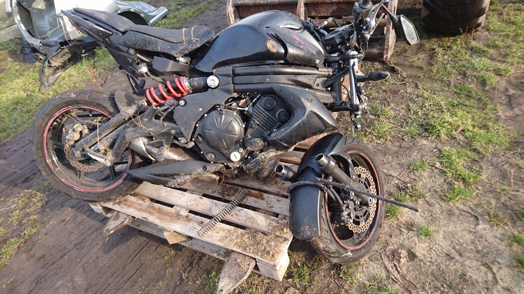 Kawasaki ER 6N 2015r  uszkodzony zarejstrowany